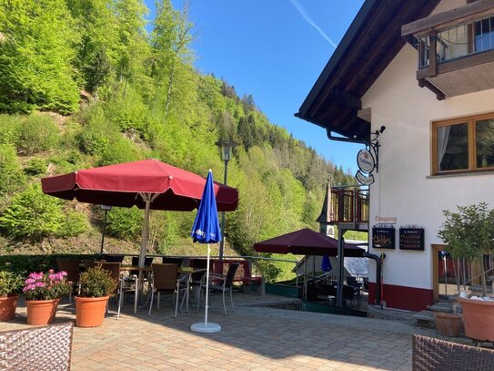 Außergewöhnliche Hotelanlage mit Restaurant und Gästehaus im Hochschwarzwald