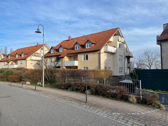 Charmante Erdgeschosswohnung mit Terrasse und Tiefgaragenstellplatz in Kesselsdorf