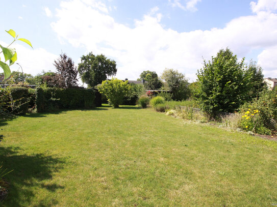 Kaufpreissenkung - Ebenerdiges Reihenendhaus in Gifhorn-Süd + großer Garten + Dachgeschossausbau