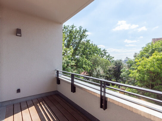 Lichdurchflutete Familienwohnung | 2 Bäder | Großzügiger Balkon | Offene Küche | Aufzug | Stellplatz