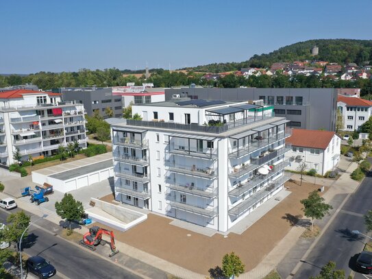 Neubau 3 ZW mit Terrasse am Stadtrand und guter Infrastruktur