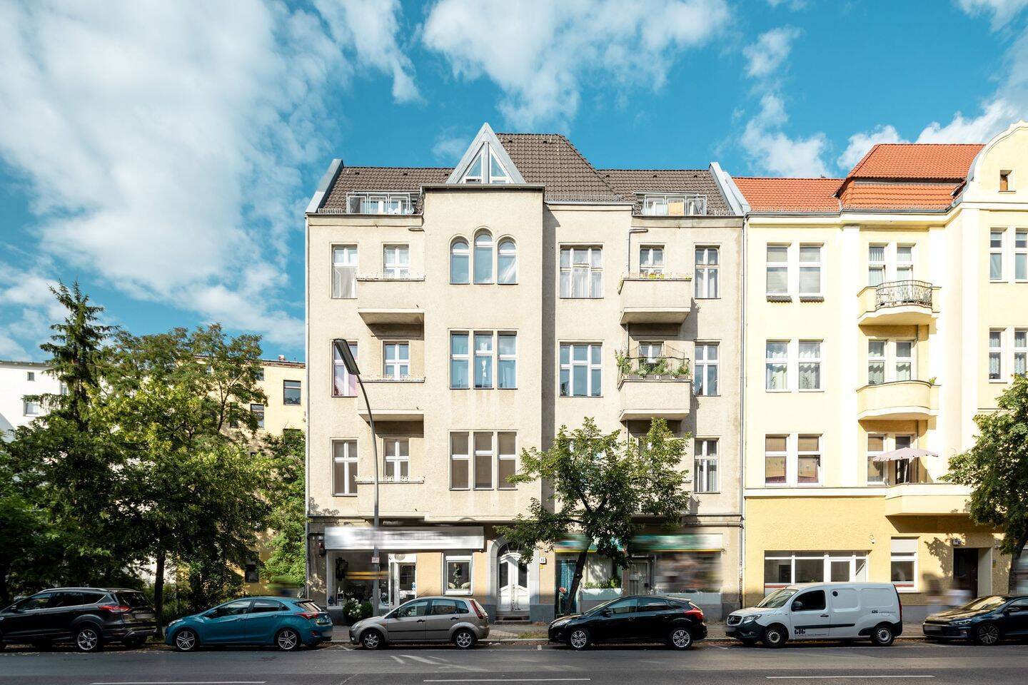 4-Zimmer Altbauwohnung mit Balkon - ab sofort! - Foto 1