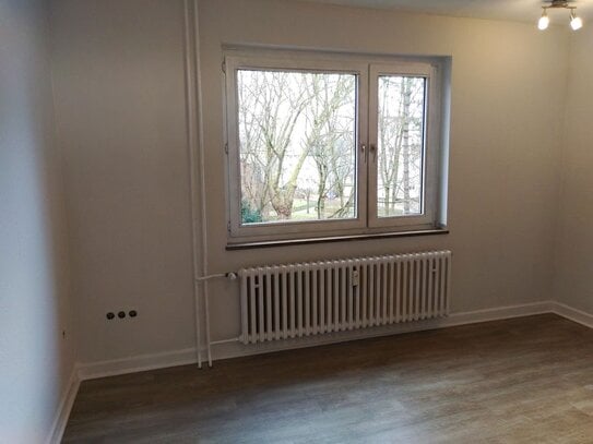 Renovierte 2 Zimmer Wohnung in guter Lage in Duisburg Laar