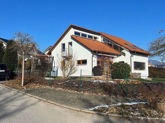 Großzügiges, modernes Einfamilienhaus mit schönem Garten in bester Wohnlage