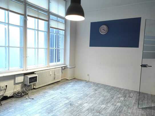 Office/Atelier/Büro Space for Rent in Bergmannkiez / Kreuzberg!