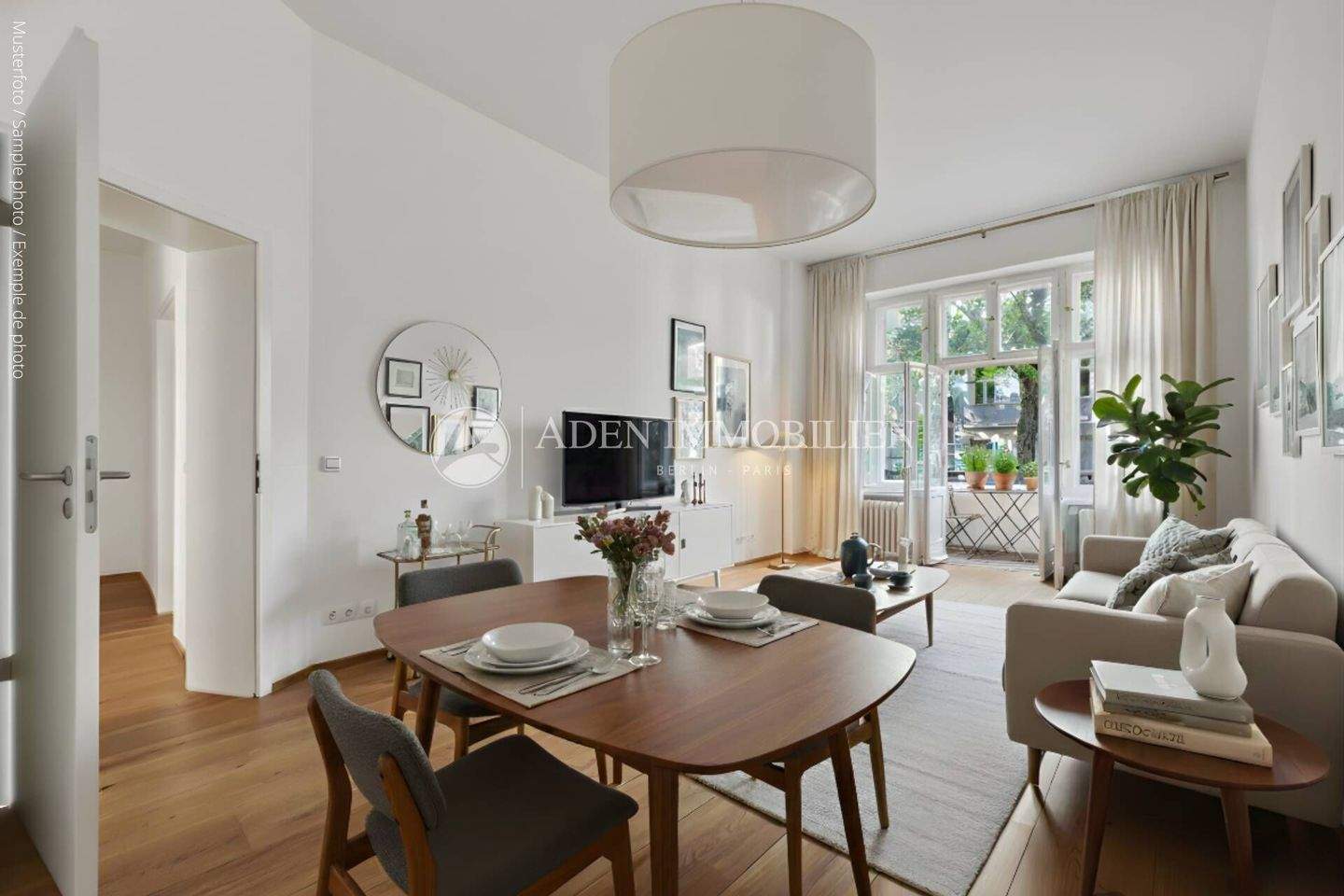 Hohe Decken, viel Platz: 3-Zi.-Wohnung, 90 m², saniert, mit Balkon, moderne Küche - ideal für Familien!