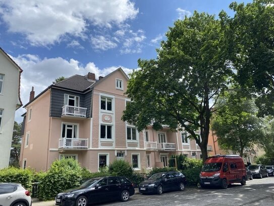 Großzügige Jugendstil Wohnung mit Gartenanteil, vermietet