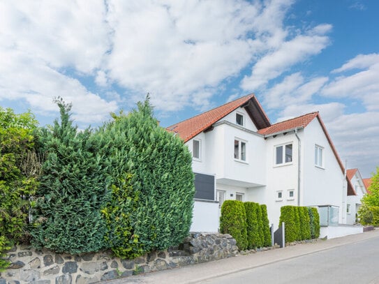 Moderne 3 ZKB Einliegerwohnung mit Terrasse in Ortsrandlage von Schauenburg!