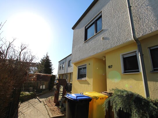 Reihenmittelhaus mit Garten und Stellplatz