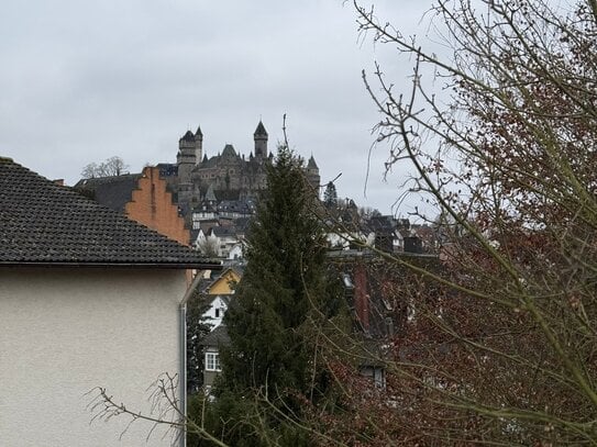 Schöne helle Etagenwohnung mit Schlossblick in Braunfels-Mitte