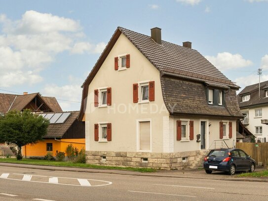 Gepflegtes Zweifamilienhaus auf großem Grundstück in attraktiver Lage