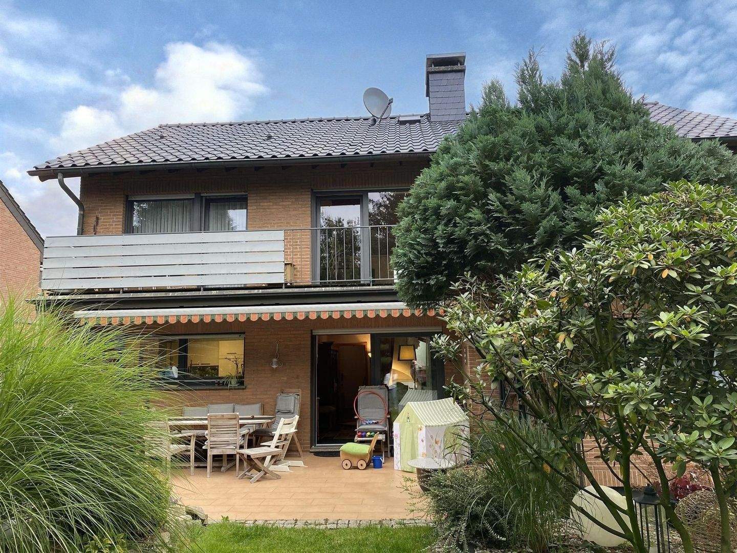 In zentraler und ruhiger Wohnlage von Olfen! Einfamilienhaus auch als Generationenhaus geeignet!