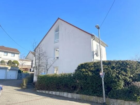 Großes Reihenendhaus mit Garage in Wiesbaden-Naurod