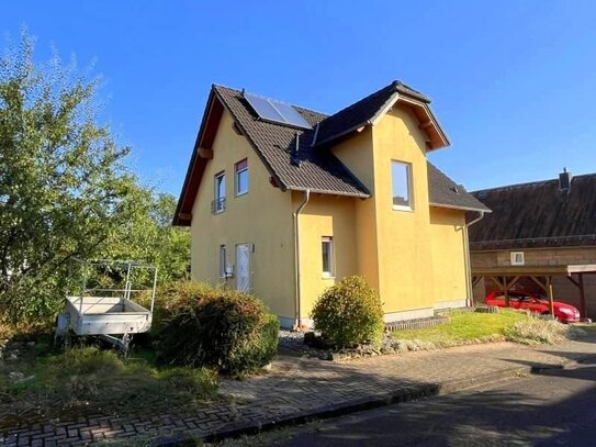 Ideal für die junge Familie! Einfamilienhaus mit schönem Grundstück im Herzen von Westernohe