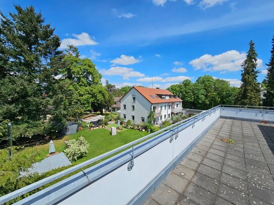 Sehr ruhige Dachterrassenwohnung (Penthouse) in bester Lage in Obermenzing!