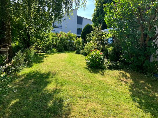 Freistehendes 1-2 Familienhaus in Bestzustand in Ober-Mörlen