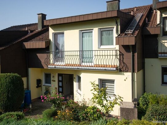 großzügiges Reihenmittelhaus mit toller Aussicht in Niederstetten zu verkaufen