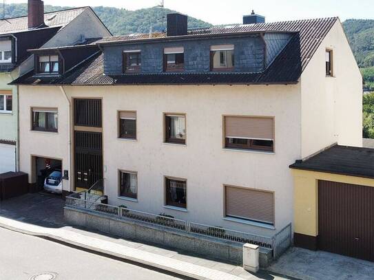 Vollvermietetes 5-Parteienhaus in guter Lage