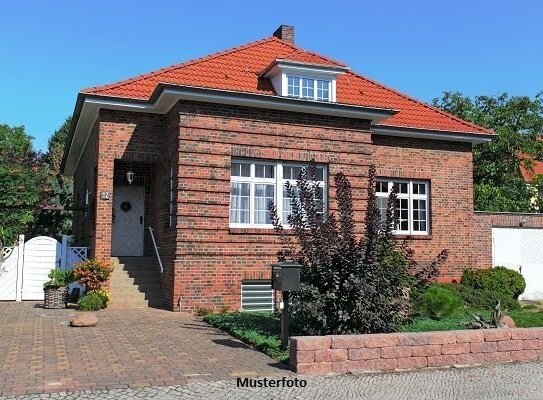 Einfamilienhaus nebst Wintergarten und Terrasse - provisionsfrei