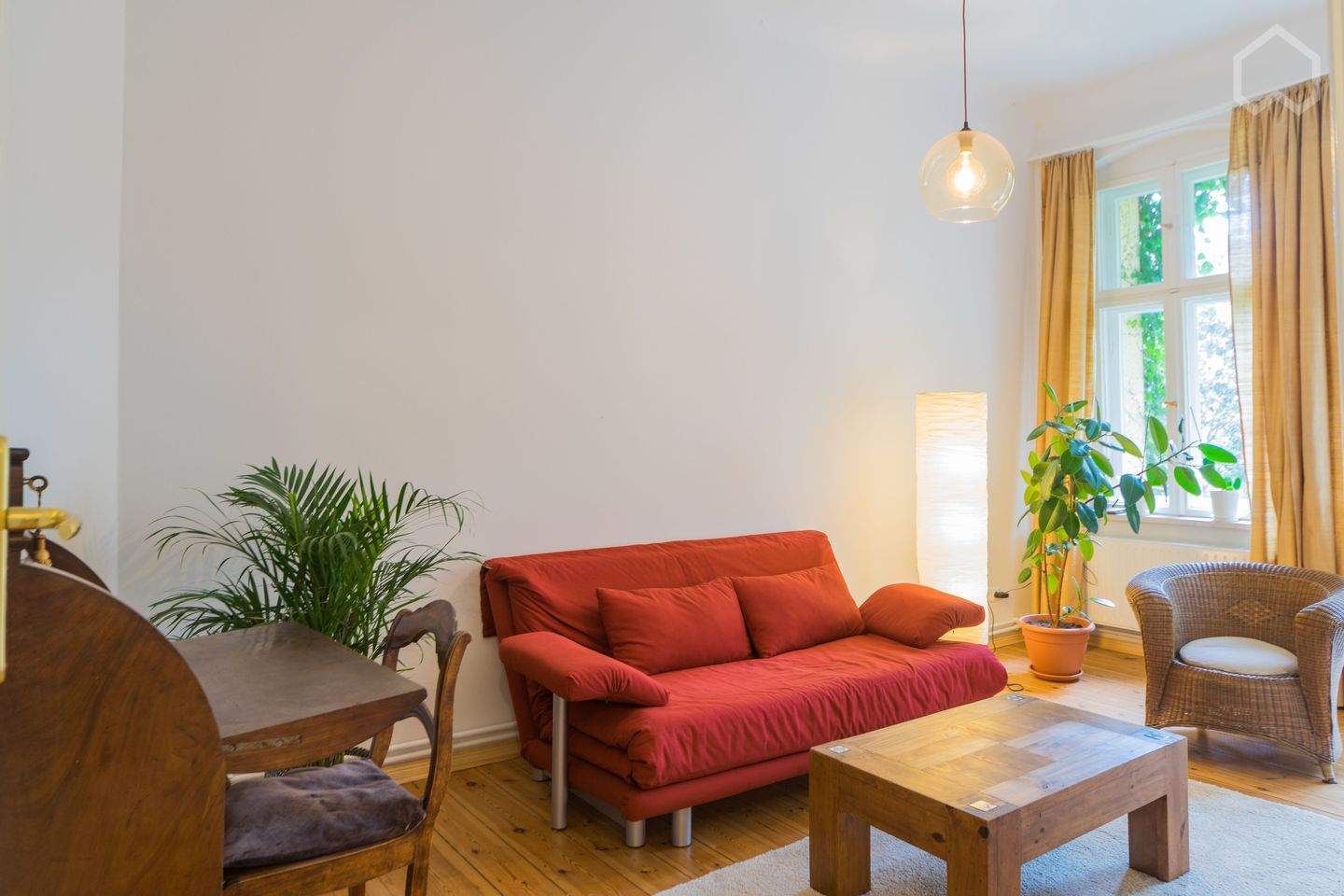 Wunderschöne, ruhige kleine Wohnung mit Balkon ins Grüne und dennoch zentral mit optimaler Verkehrsanbindung - Foto 1