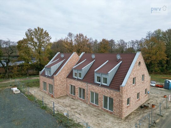 Exklusives Neubau Reihenmittelhaus mit Garten in Aurich Haxtum!