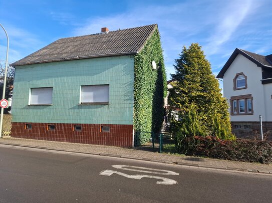 Einfamilienhaus für Handwerker mit großen Garten