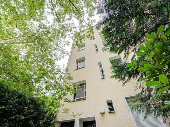 Sonnige Dachgeschoss-Gründerzeit-Wohnung: 1 Zimmer in Charlottenburg *City West* PROVISIONSFREI