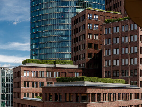 Außergewöhnliche 3 Zi.-Wohnung mit traumhaften Ausblick & 2 Balkonen am Potsdamer Platz!