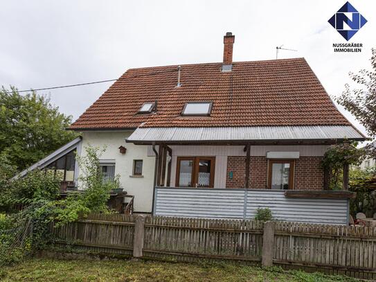 Grüne Idylle mitten im Zentrum - Einfamilienhaus mit Charme und großem Garten