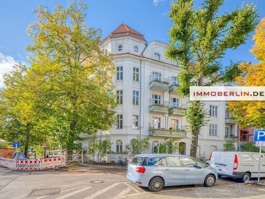 IMMOBERLIN.DE - Sehr charmante Altbauwohnung mit Südloggia in ruhiger Lage