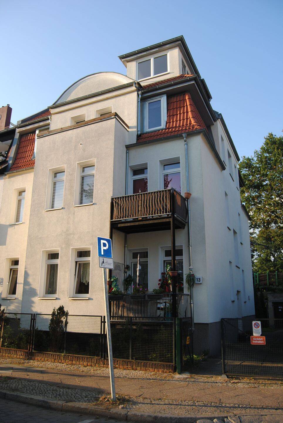 Sanierungsbedürftige 2 Zimmerwohnung mit Balkon - Photo 1