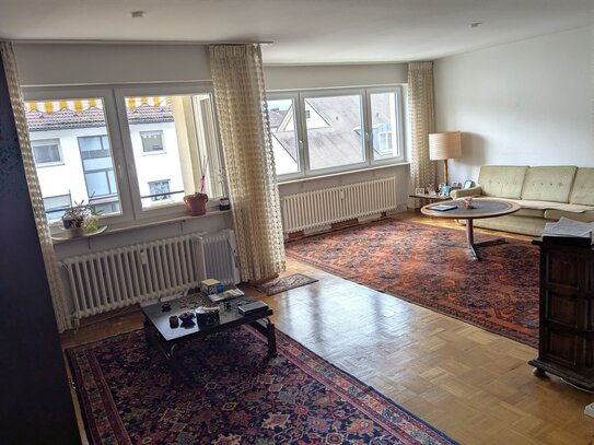 Charmante 3-Zimmer-Wohnung in zentraler Lage mit Balkon und Garage