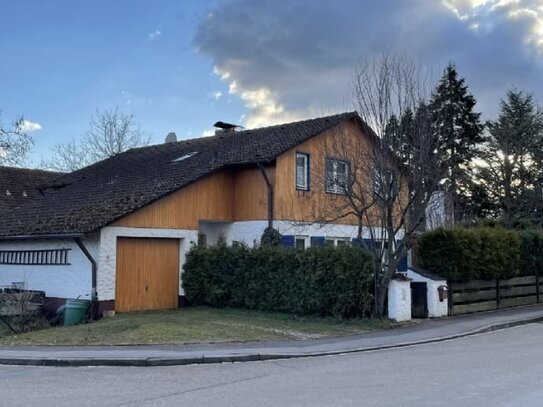 Freistehendes Einfamilienhaus mit großen Garten in Puschendorf zu verkaufen