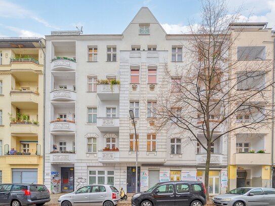 Wohnen in lichtdurchfluteter Atelierwohnung im ruhigen Gartenhaus