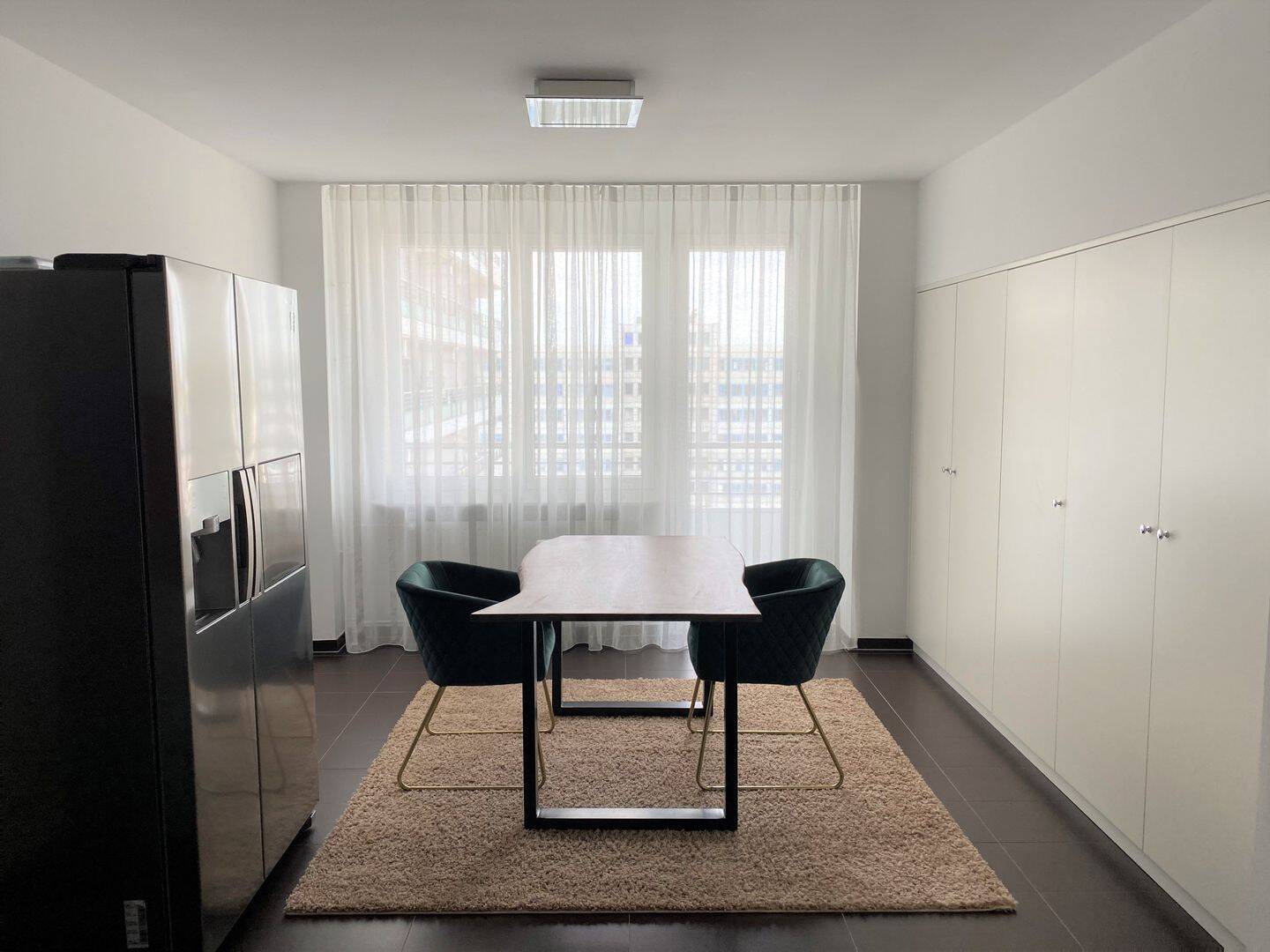 Wohnung in Mitte mit 2 Balkonen und Einstellplatz - Foto 1