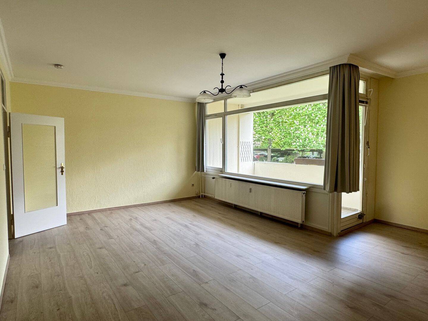 Neu modernisierte 2-Zimmer-Wohnung mit Balkon in Toplage Steglitz - Photo 1