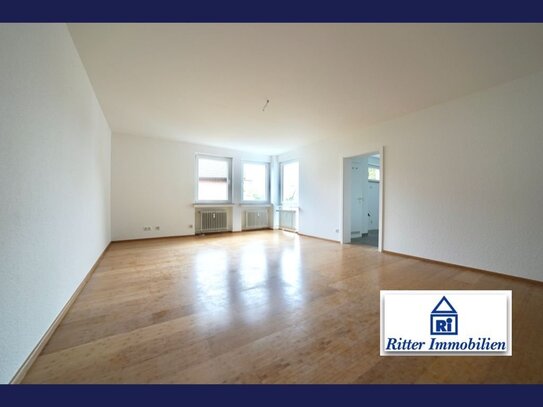 * * * Top modernisierte Wohnung (2ZKDBad) mit großem Balkon+Stellplatz * * *