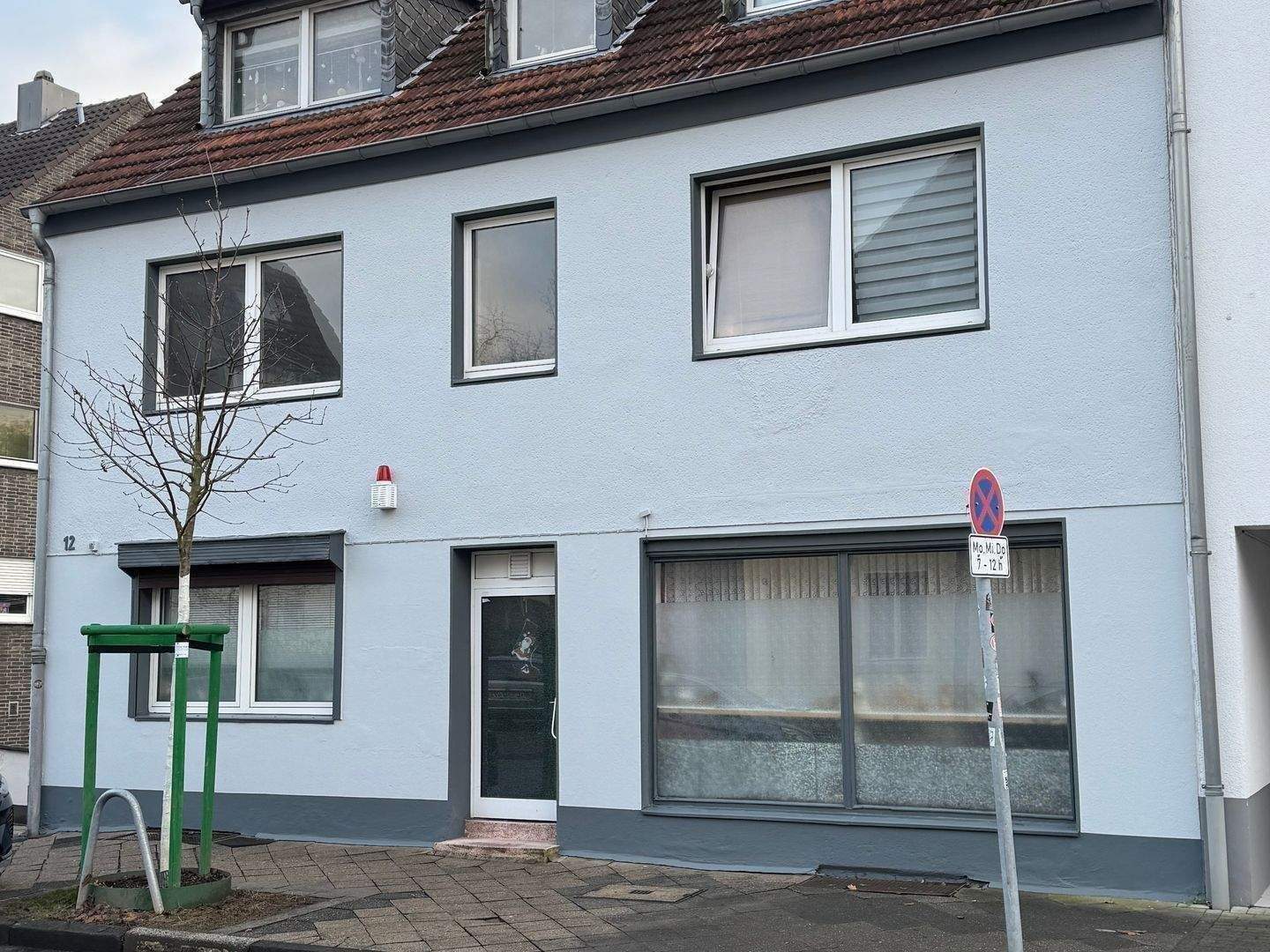 Investment Nähe Schloß Benrath (6 Wohnungen und 4 Garagen) Vollvermietung ! Afa Gutachten liegt vor !