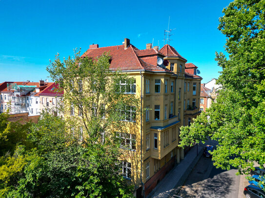 Saniertes Altbau-Schmuckstück mit Charme - direkt am Park