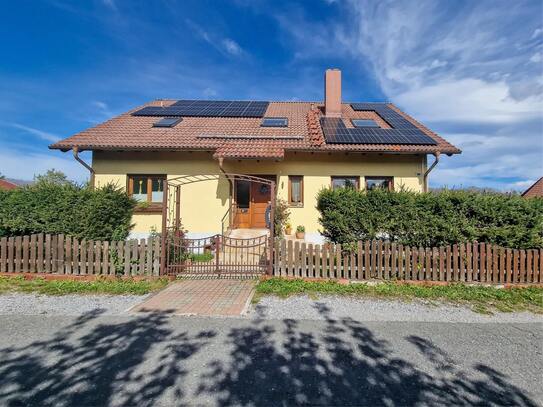 Modernes Zweifamilienhaus im malerischen Harz