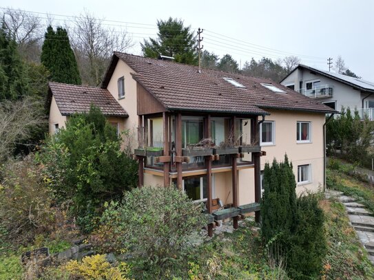 Einfamilienhaus mit Einliegerwohnung in sehr guter Lage