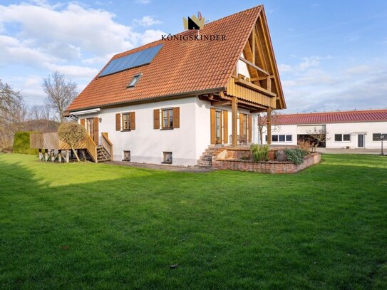 Sehr gepflegtes Einfamilienhaus mit Garten und Gewerbehallen und "Wasserkraftwerk" (Turbine)