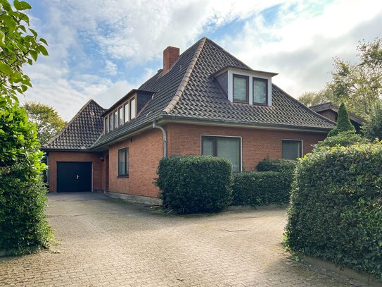 Einfamilienhaus mit Einliegerwohnung in beliebter Gegend von Husum-Nordsee