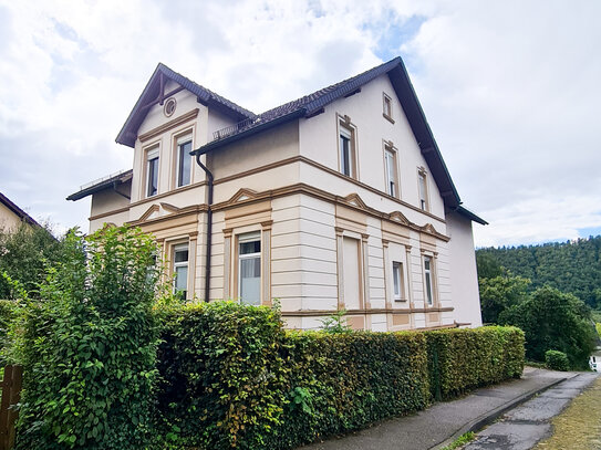 Gemütliche 2 Zimmer Dachgeschosswohnung mit Waldblick