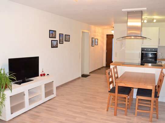 1-Zimmer Ferienwohnung mit überdachter Süd-Terrasse, separatem Bad, Küche, TV, WLAN, Parkplatz