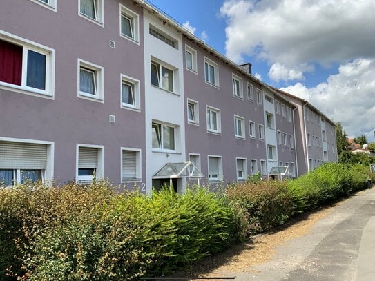 Großzügige 2,5-Zimmer Erdgeschosswohnung mit Balkon zu vermieten