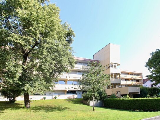 Fertig zum Bezug – Gemütliche 2 Zimmer Wohnung mit großer Dachterrasse!