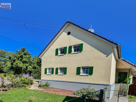 Helle attraktive 3- Zimmer Wohnung im ersten OG mit Blick ins Grüne