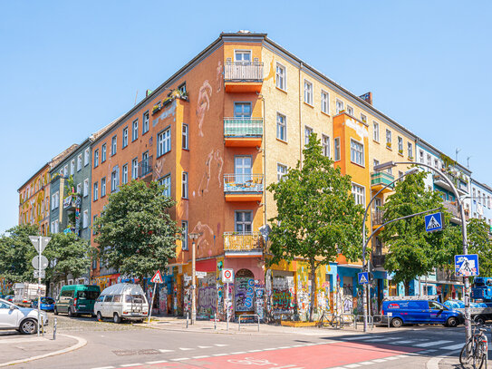 Großzügige 5-Zi.-Altbauwohnung in der Rigaer Straße - Wohnen im pulsierenden Kiez