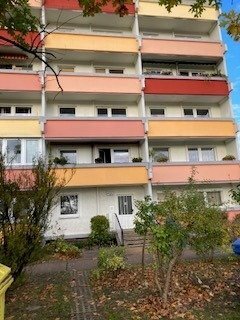 Attraktive 3-Raumwohnung mit großer Wohnküche im Grünen ab September zu vermieten